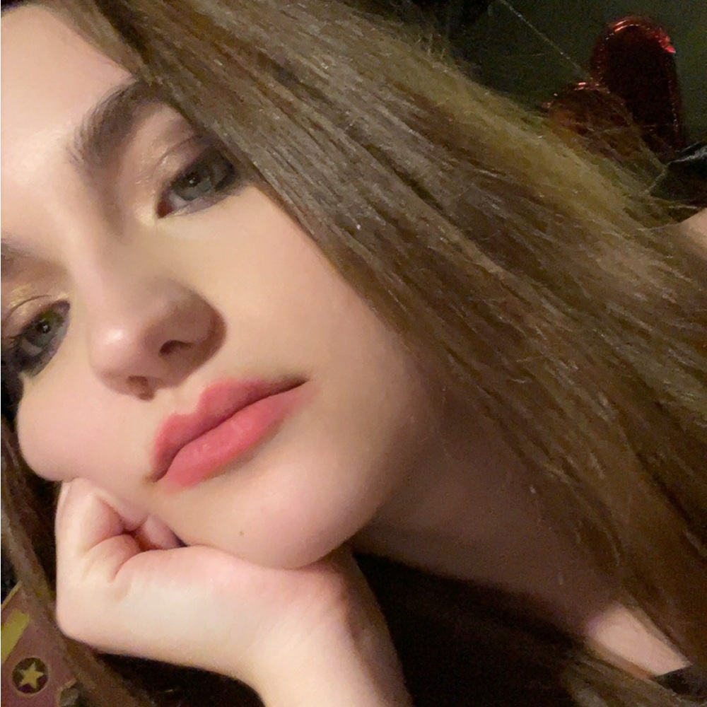 Meet your Posher, Kaela